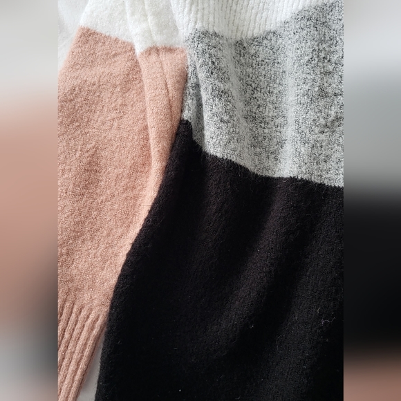 Sweater - Picture 3 of 4